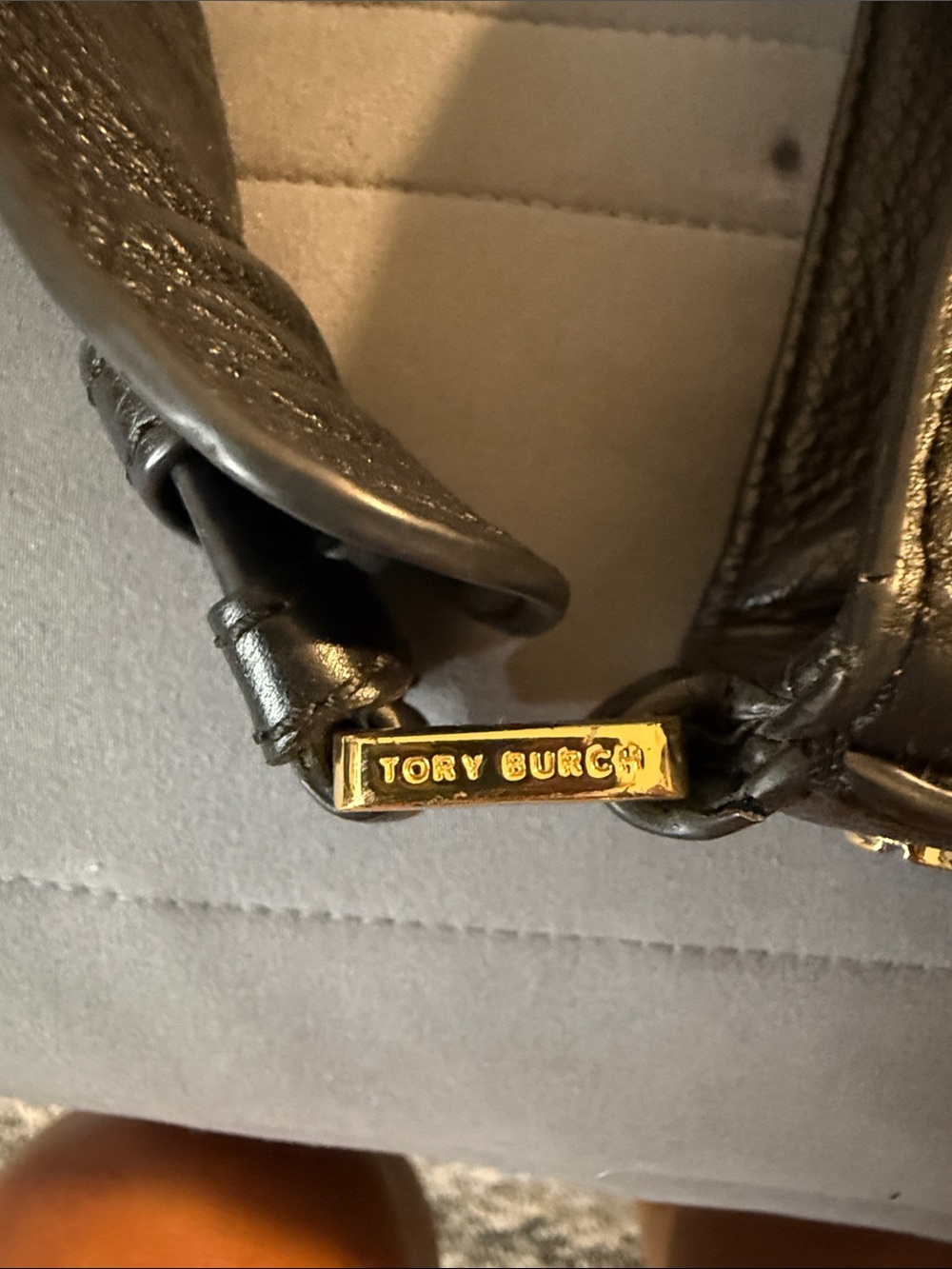 Tory Burch Black Pebbled Leather Hobo Shoulder Bag with Logo - Picture 10 of 17